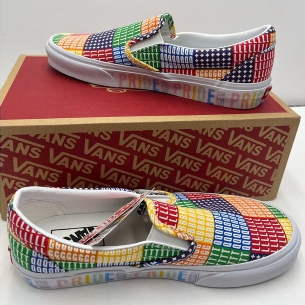 Vans WMNS Multicolor Classic Slip-On (Pride) Multi/True White Sneakers
